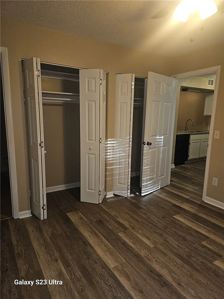 2 bed, 2.0 bath, $900 — Photo 4
