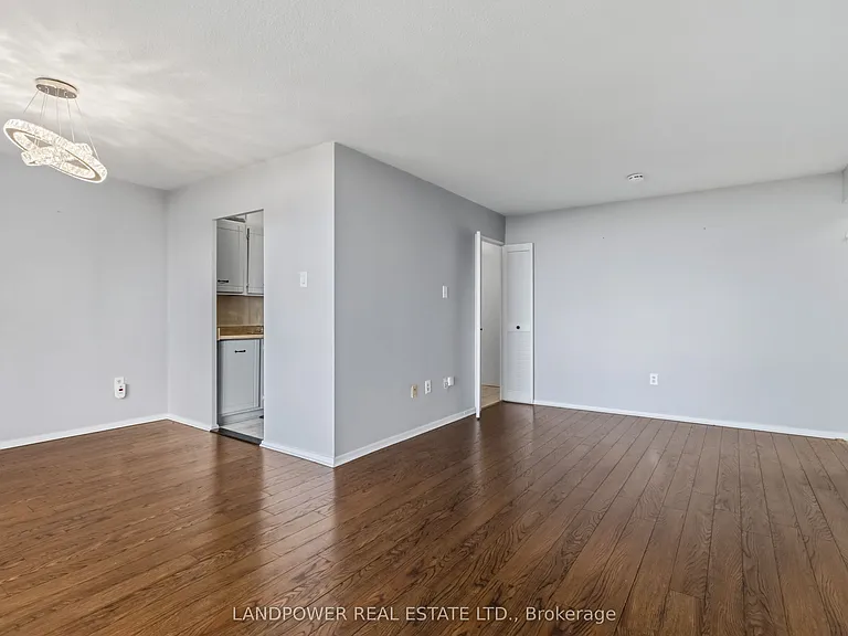 350 Seneca Hill Dr #Penthouse 14 — Photo 9