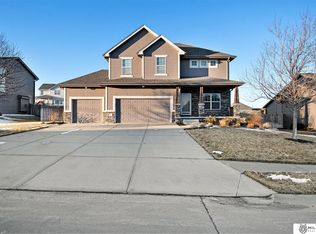 19616 Jefferson St, Omaha, NE 68135