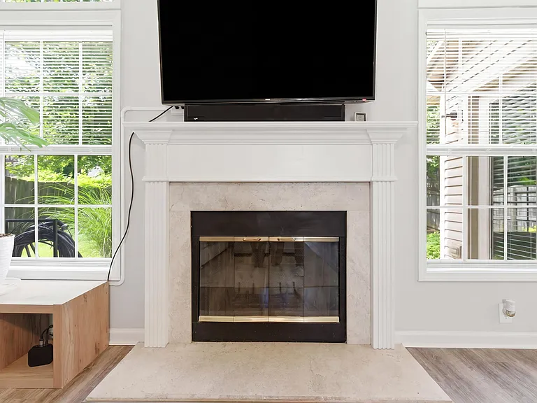 752 Rosslyns Dl — Photo 16