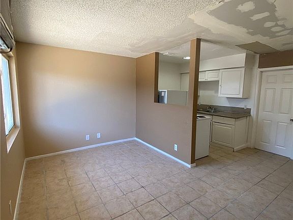 4th image of 236 W Philadelphia Ave APT 4