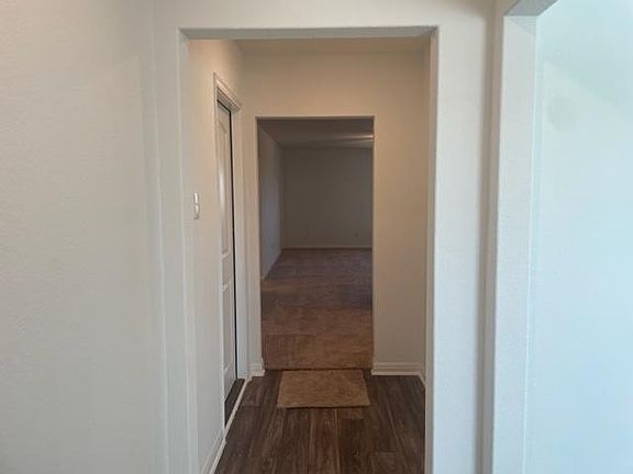 2nd image of 401 Riverdale Dr