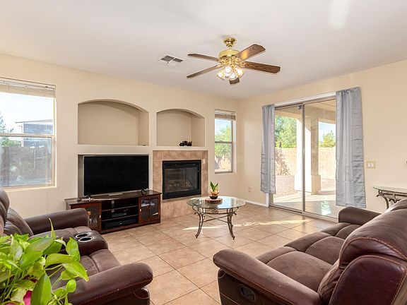 3rd image of 16565 W Saguaro Ln