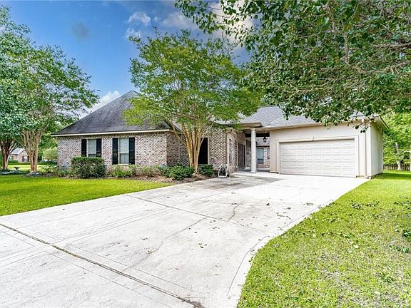 4th image of 1025 Whitetail Dr
