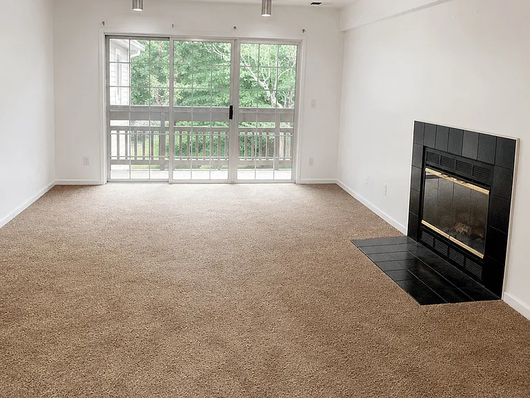 1117 Plymouth Dr — Photo 15