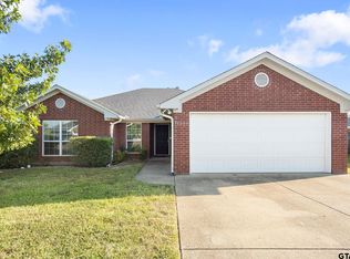 11269 Twin Spires Dr, Flint, TX 75762