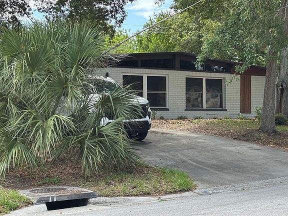 2nd image of 1511 Ridge Ave