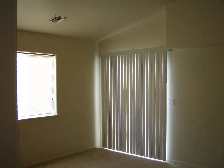 800 Cow Bell Ct — Photo 17