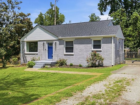 3rd image of 240 Ridgeway Dr
