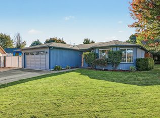 1198 Glengrove Ave, Central Pt, OR 97502