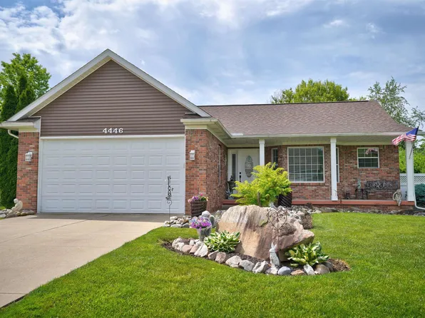 4446 Pine Creek Dr, Burton, MI 48519
