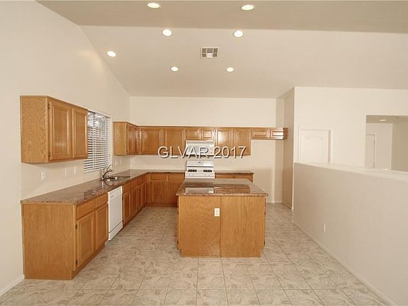 5th image of 185 Emerald Mountain Ave