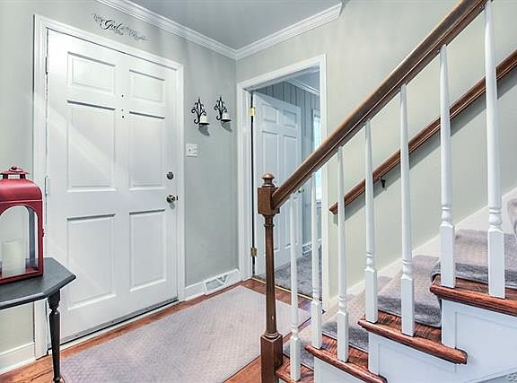 3rd image of 7431 Sandlewood Dr