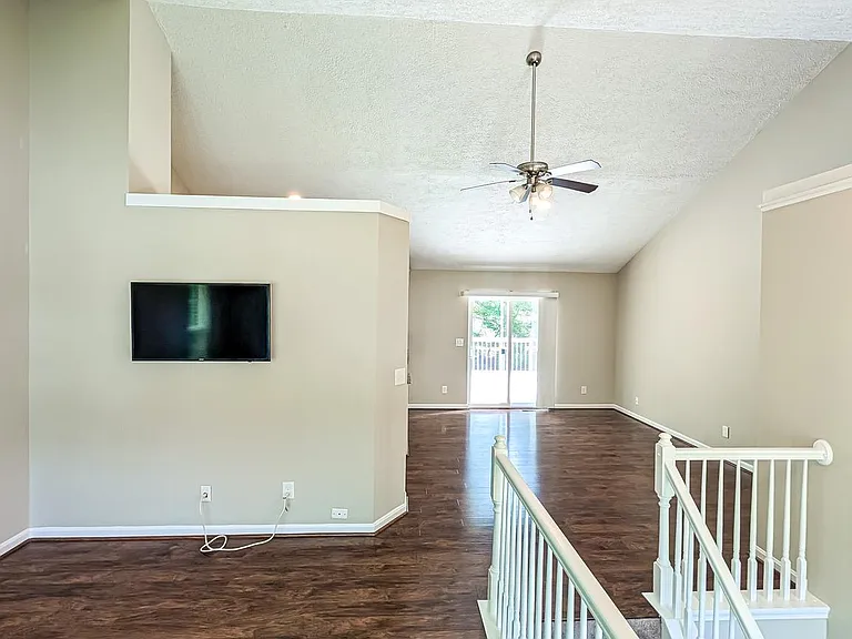 21530 Warwick Ct — Photo 19