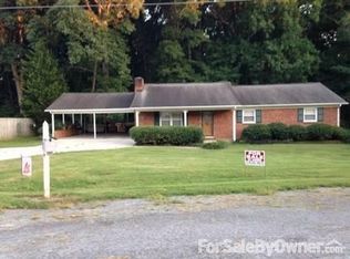 215 Hope Dr, Lexington, NC 27295