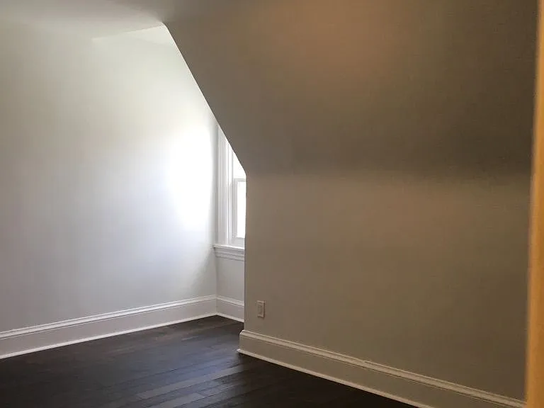 161 Montrose Ave #2 — Photo 2