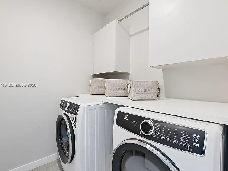 851 NE 1st Ave #Penthouse 5402 — Photo 29