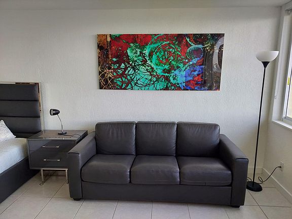 3rd image of 19201 Collins Ave #1042