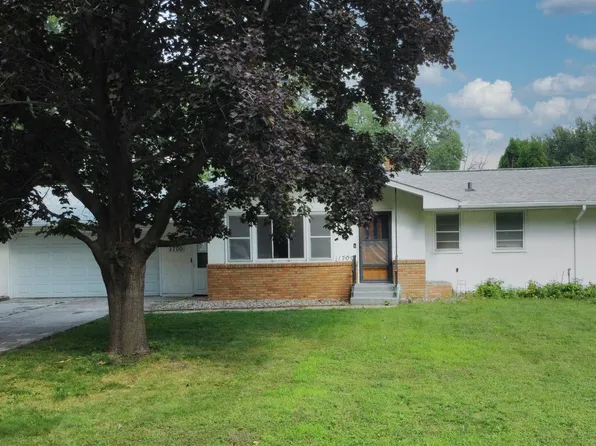 1700 Stanich Pl, Saint Paul, MN 55109