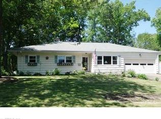 10 E Normandy Dr, West Hartford, CT 06107