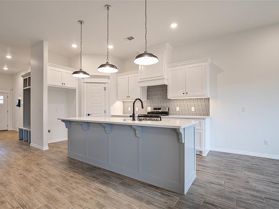 5th image of 12516 Elba Dr