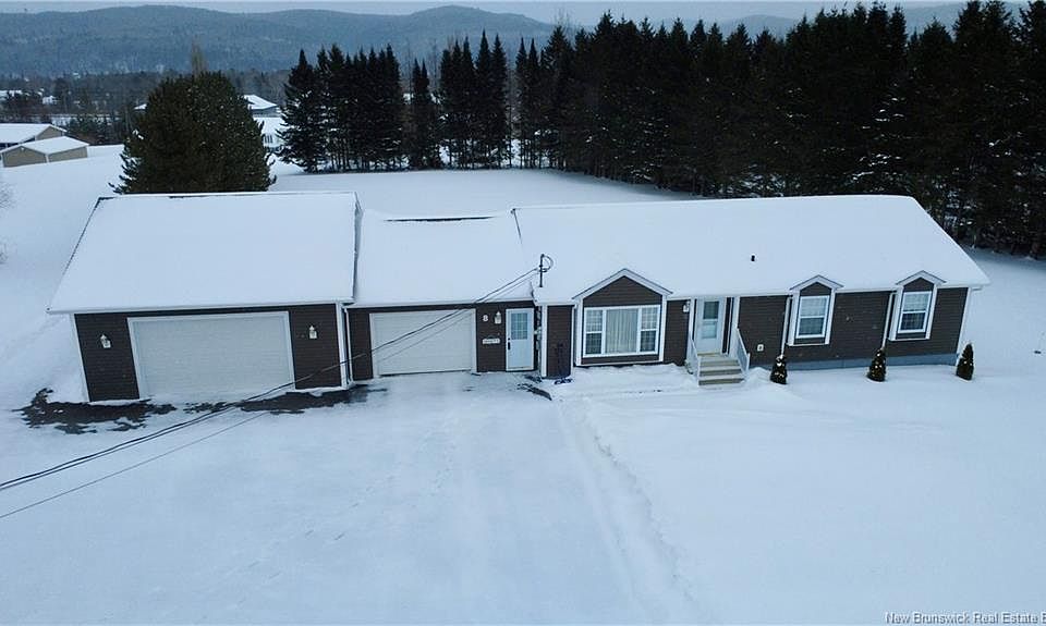 1st image of 8 Kennebec St