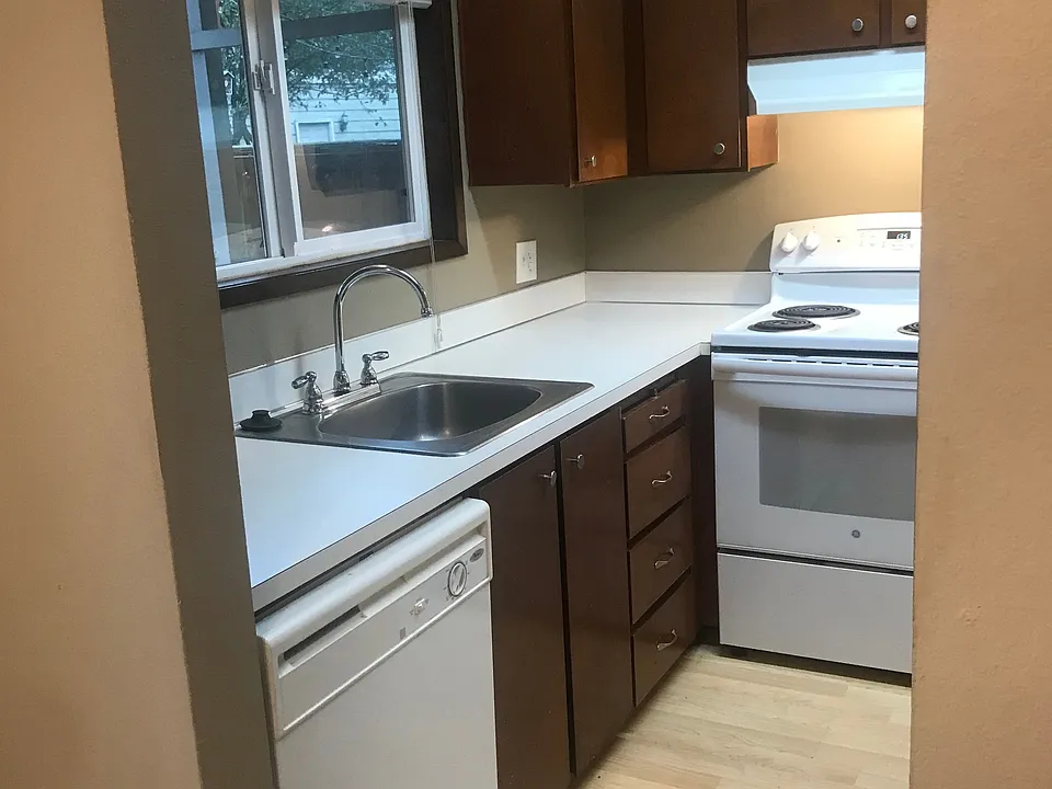 SW Terri Ct