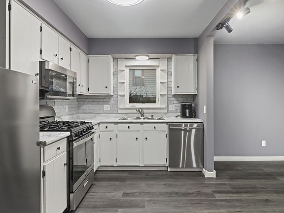 5th image of 619 Sutherland Ave