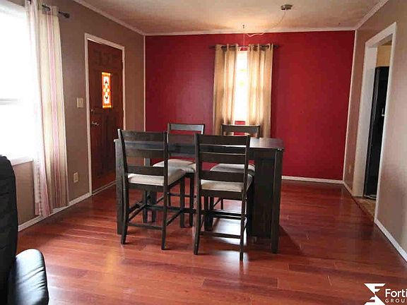 4th image of 1037 C St