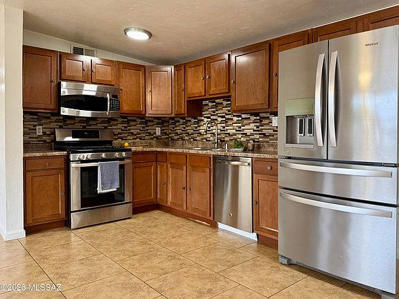 4th image of 5110 E 26th St