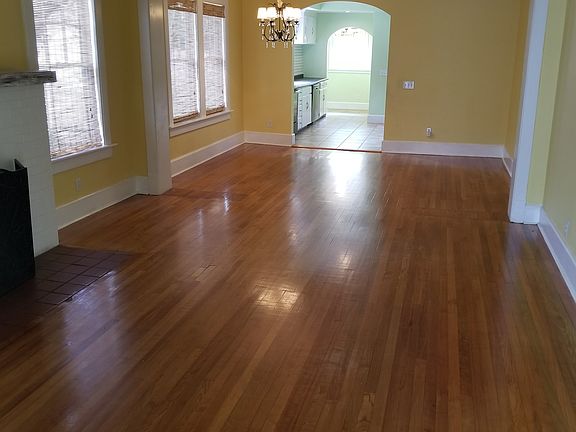 4th image of 109 W Blount St