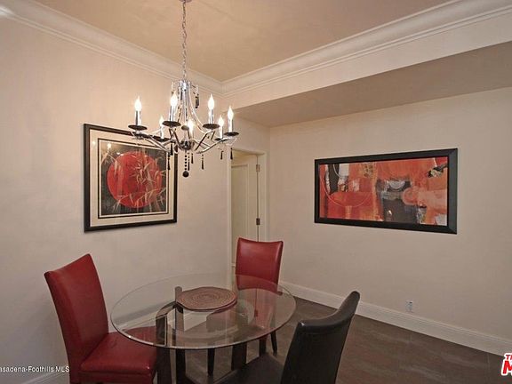 4th image of 130 S Mentor Ave Unit 203