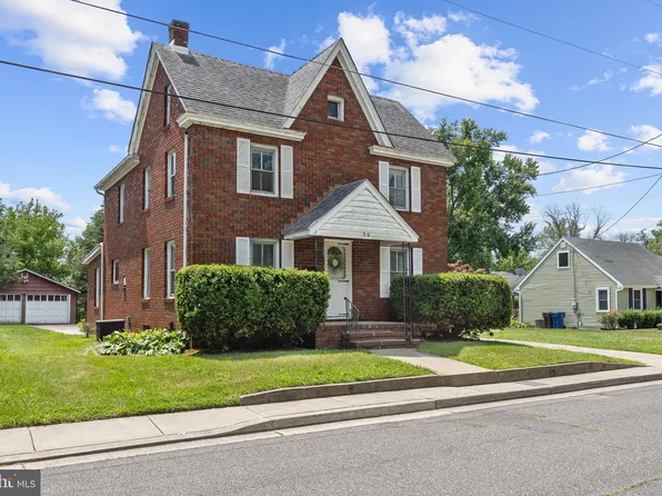 38 W Millbrooke Ave, Woodstown, NJ 08098