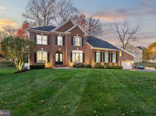 12882 Crouch Dr, Fairfax, VA 22030