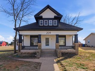 209 W Kansas Ave, Conway Springs, KS 67031