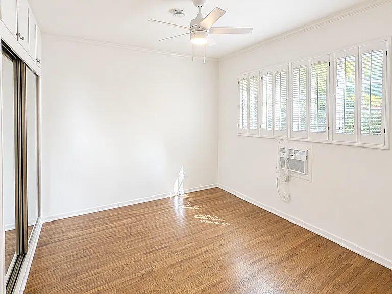 12240 Montana Ave #105 — Photo 10