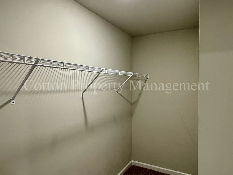 1114 Forest Glen Dr NE — Photo 25