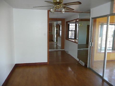 KITCHEN EATING SPACE