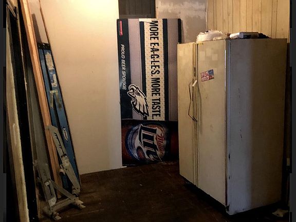 2nd image of 6422 N Norwood St