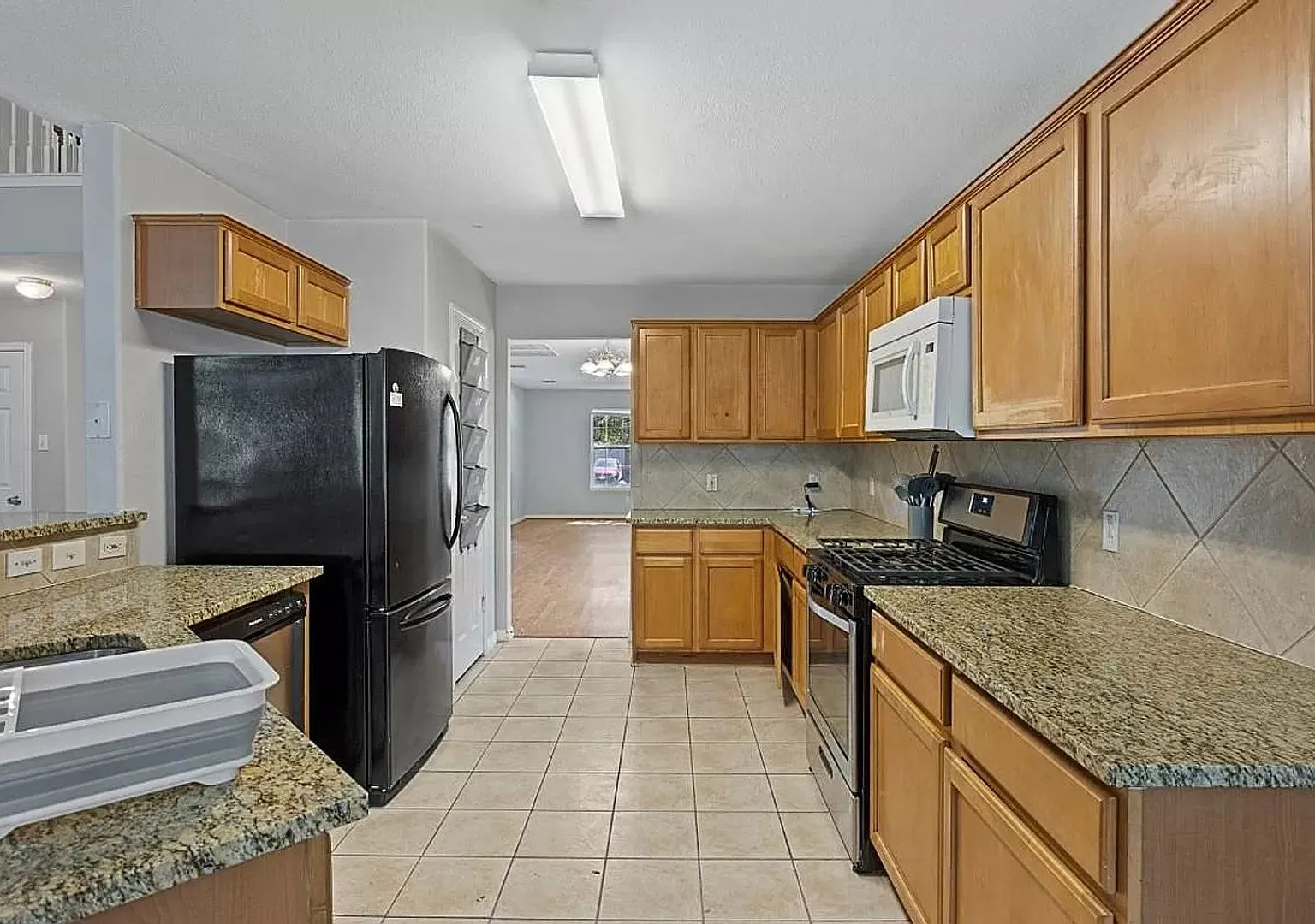Spacious. Newly Remodeled 6BR House in Fort Worth — Photo 4