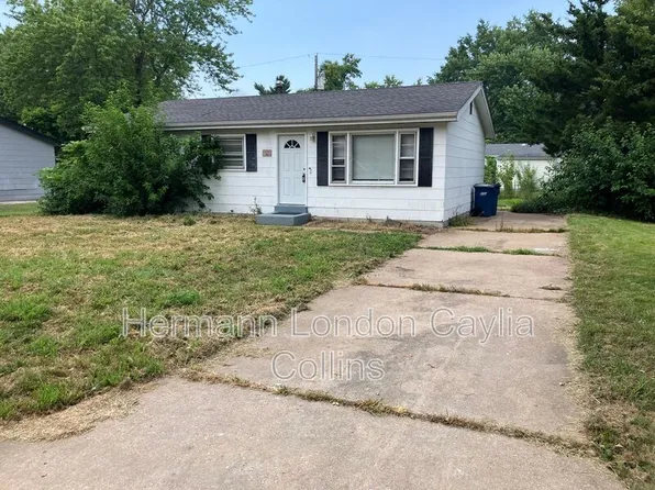 1451 Fairmeadows Ln, Saint Louis, MO 63138