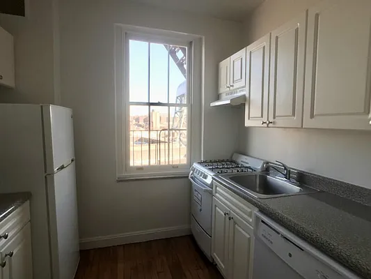 Rented by Sovereign Associates | media 21