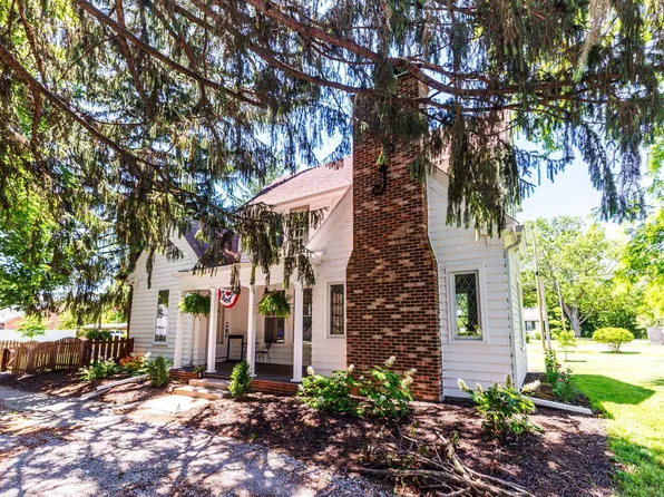 1331 S Burlington Dr, Muncie, IN 47302