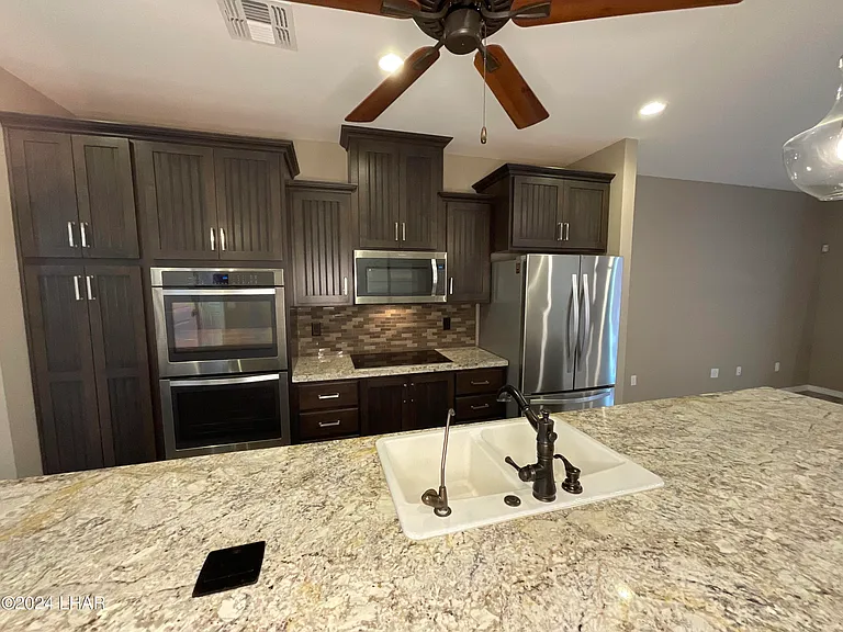 649 Avenida Laredo #101A — Photo 4