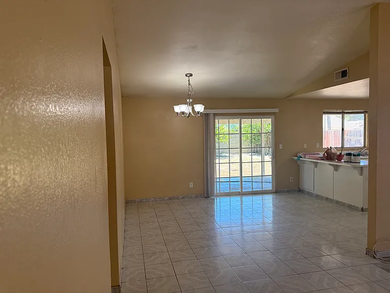 172 Peppertree Way — Photo 9