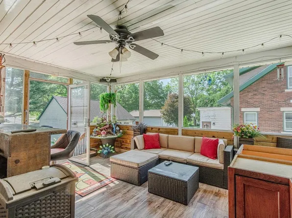 572 North MONROE Street, Waterloo, WI 53594