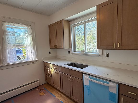 4th image of 16 S Parsonage St #2