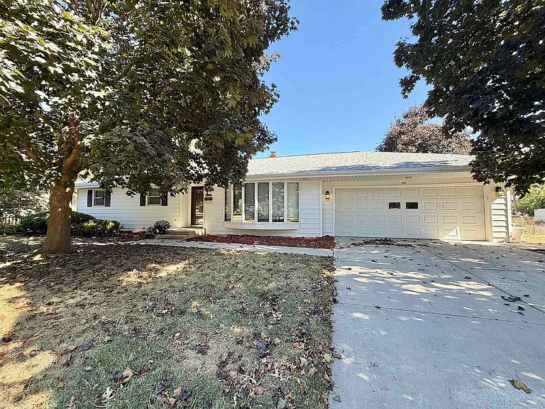 5521 East Dr — Photo 1
