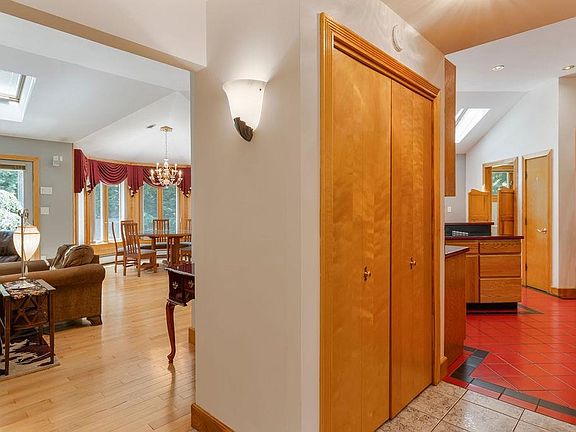 5th image of 555 New Aldrich Road