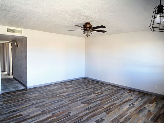 4th image of 1200 Scenic Dr